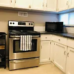 6Th Floor 2 Bedroom Condo With Parking